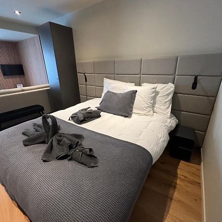 Hotel Mezza Notte Ронсе Экстерьер фото