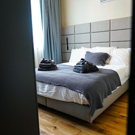 Hotel Mezza Notte Ронсе Экстерьер фото