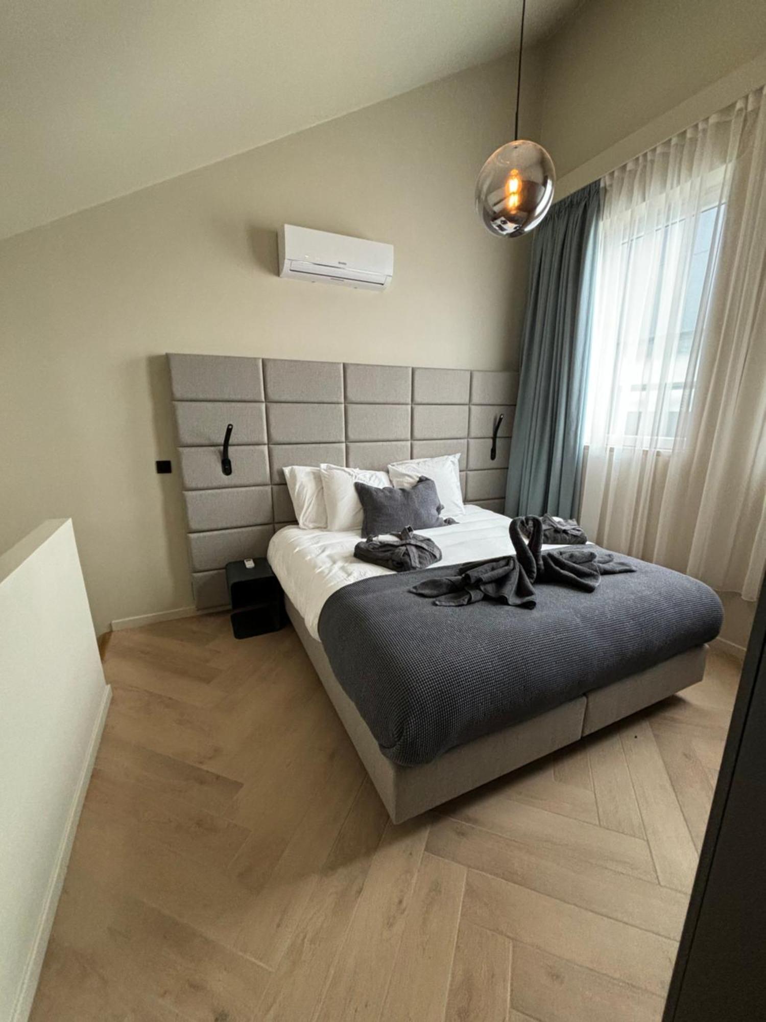 Hotel Mezza Notte Ронсе Экстерьер фото