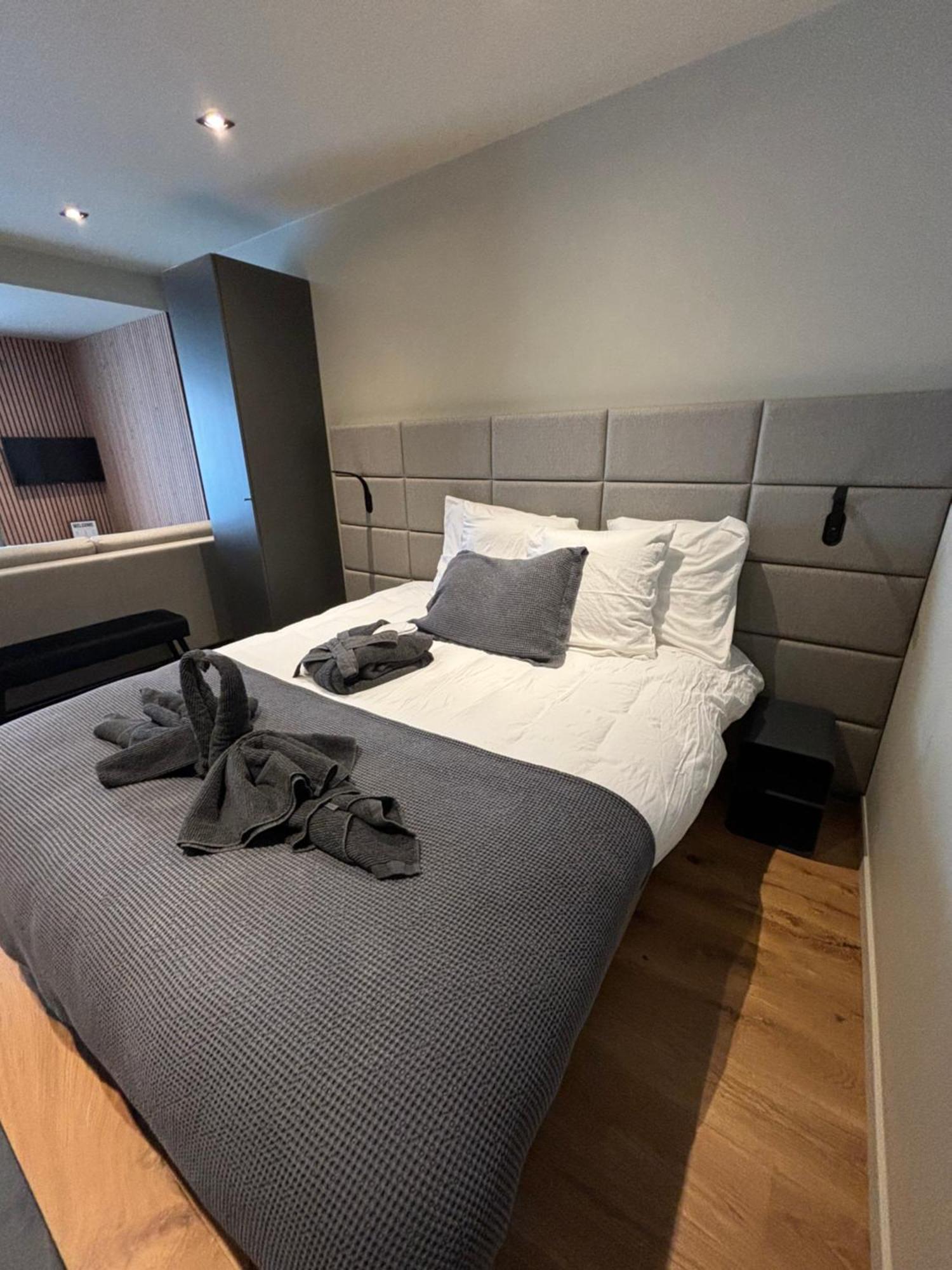 Hotel Mezza Notte Ронсе Экстерьер фото