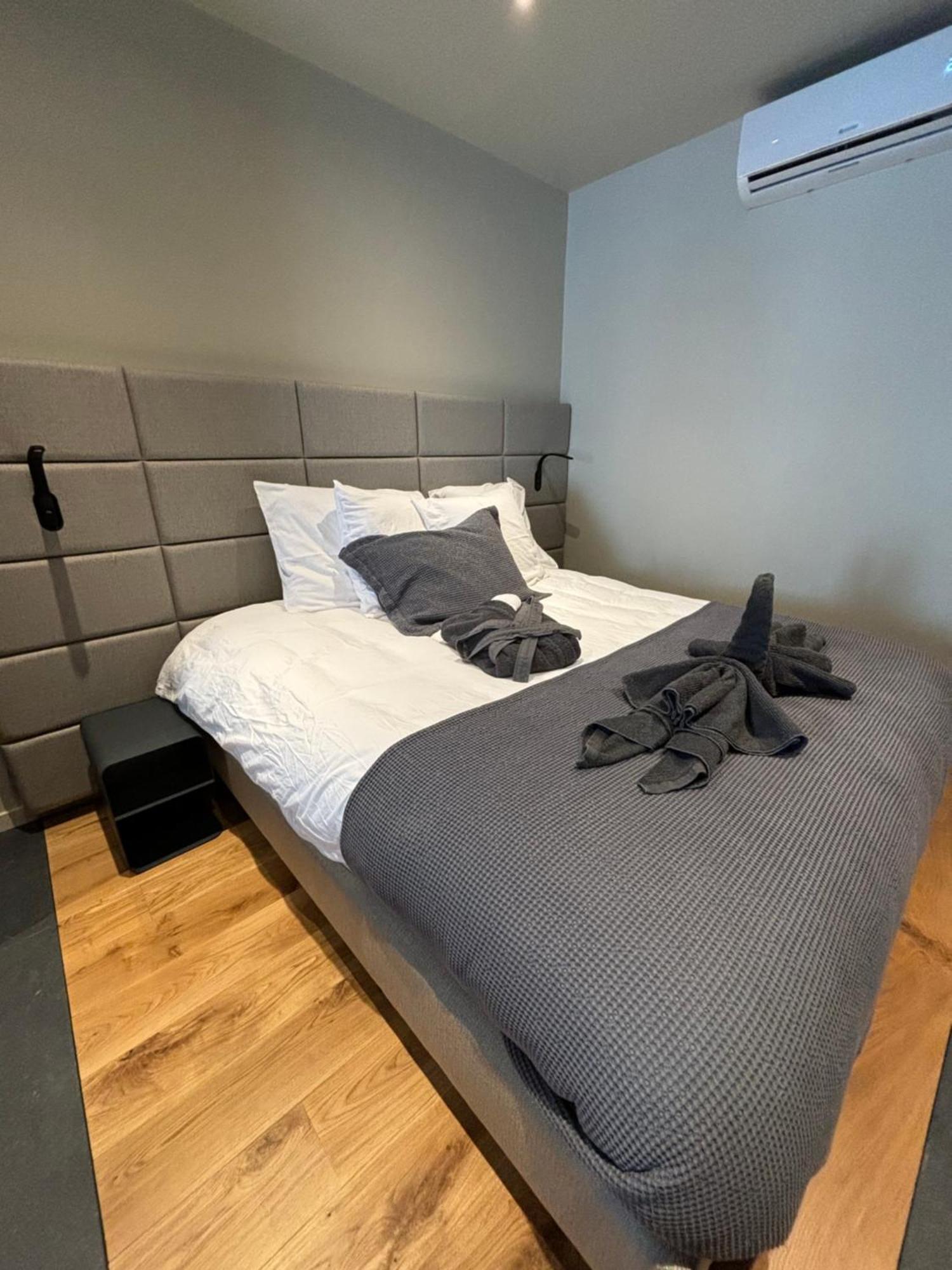 Hotel Mezza Notte Ронсе Экстерьер фото