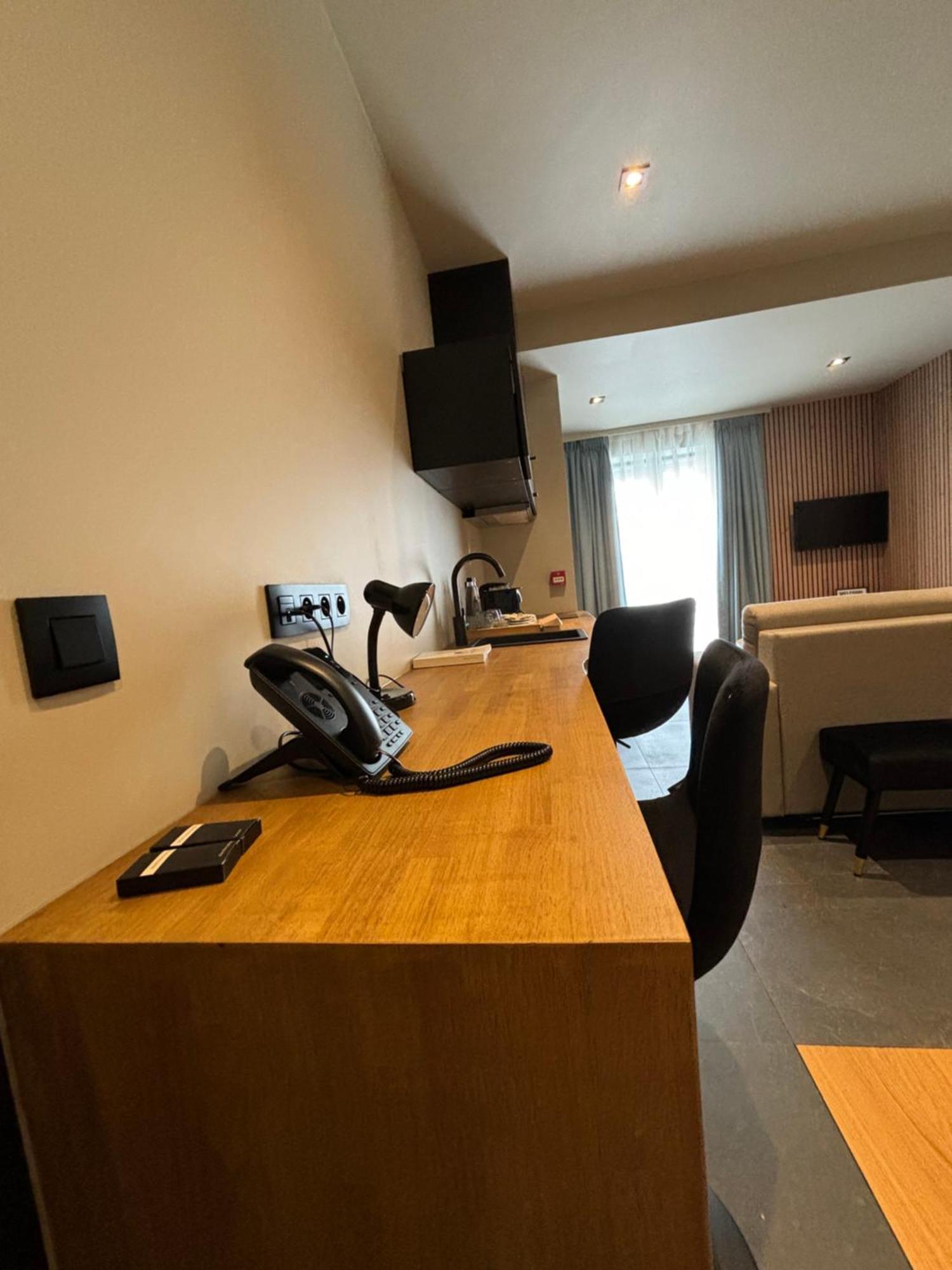 Hotel Mezza Notte Ронсе Экстерьер фото
