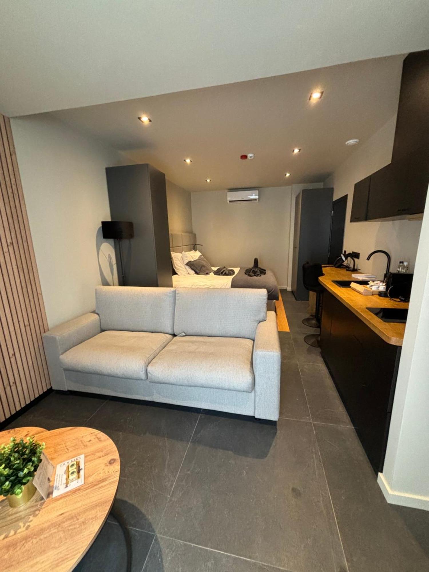 Hotel Mezza Notte Ронсе Экстерьер фото