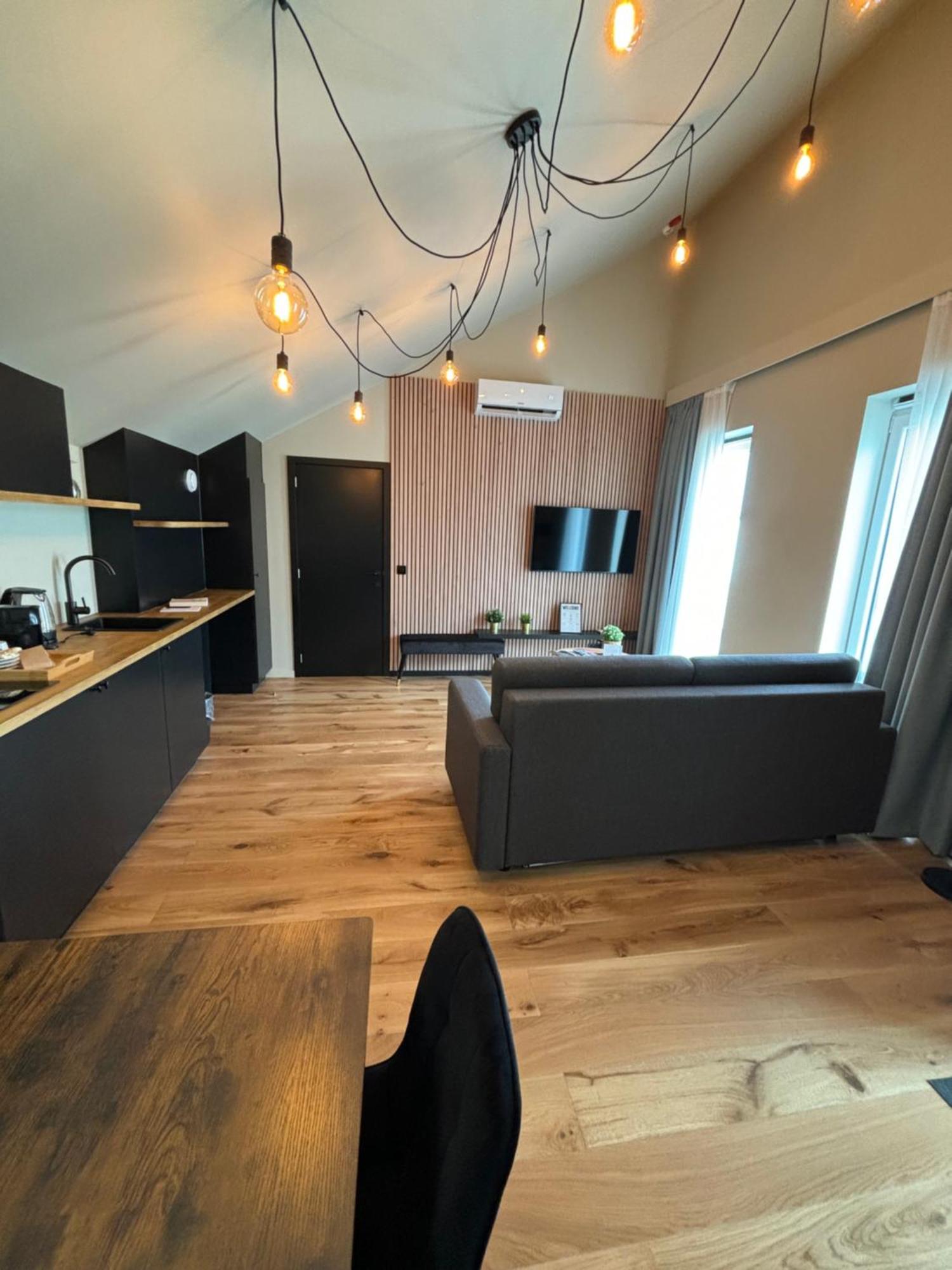 Hotel Mezza Notte Ронсе Экстерьер фото