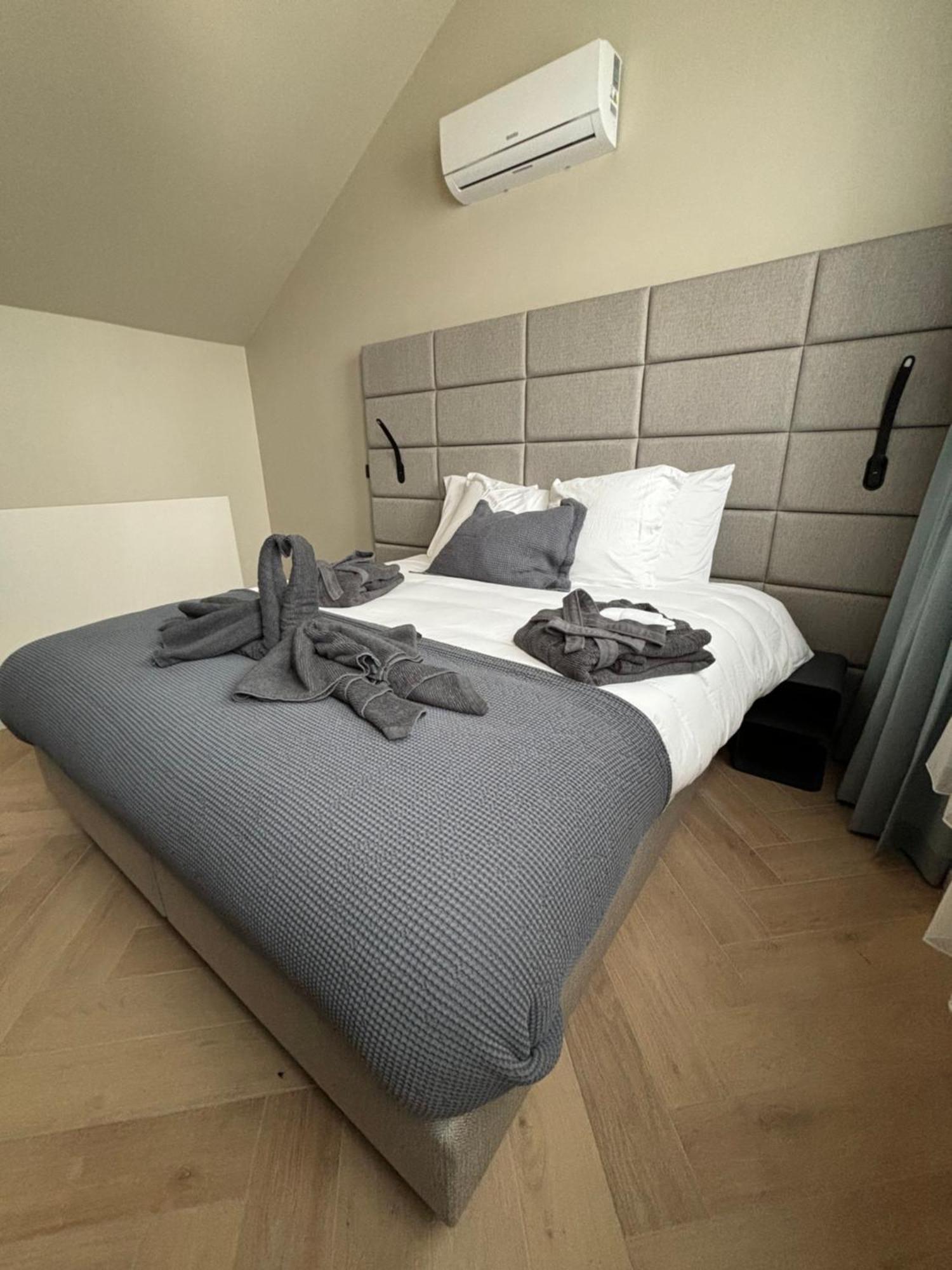 Hotel Mezza Notte Ронсе Экстерьер фото