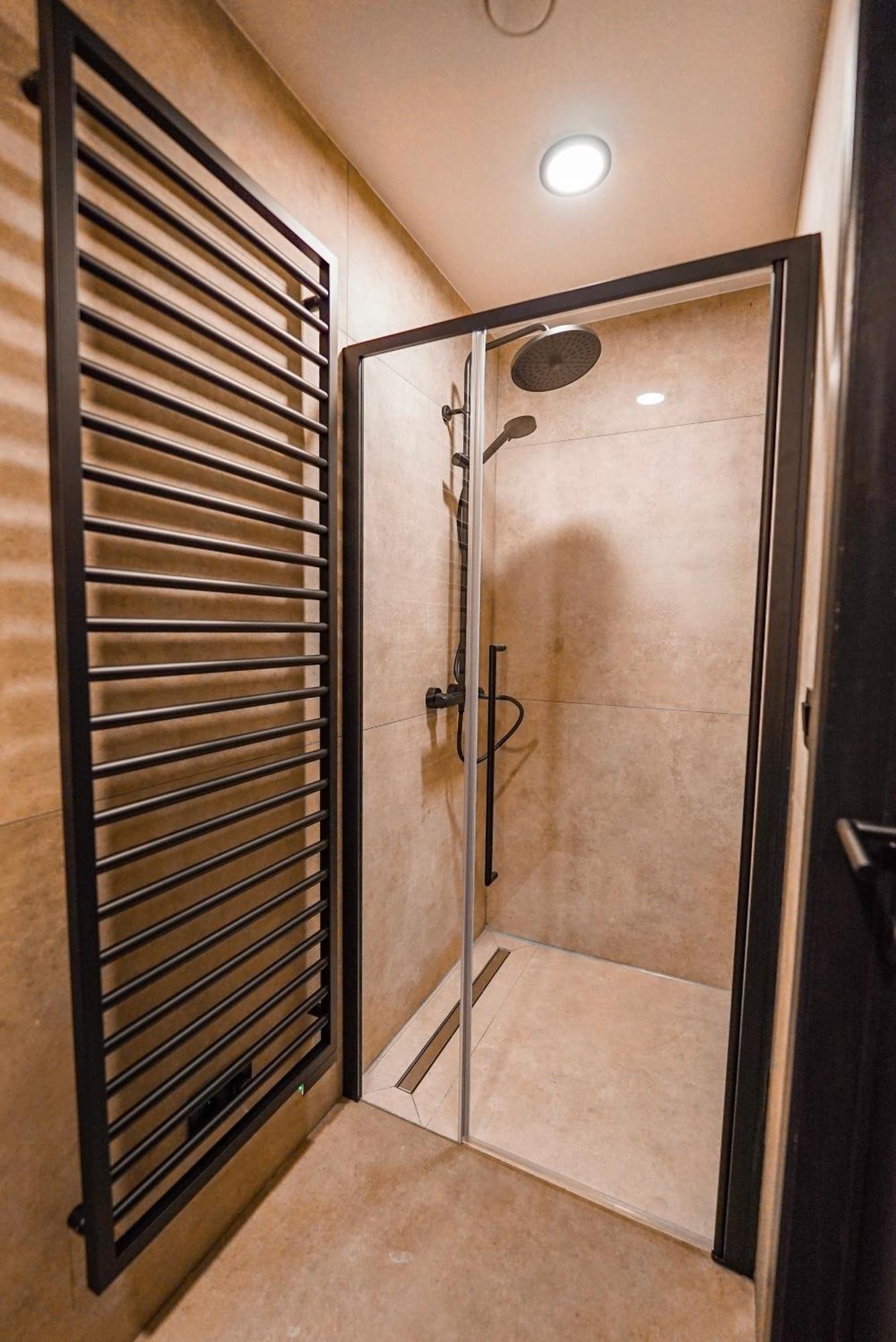 Hotel Mezza Notte Ронсе Экстерьер фото