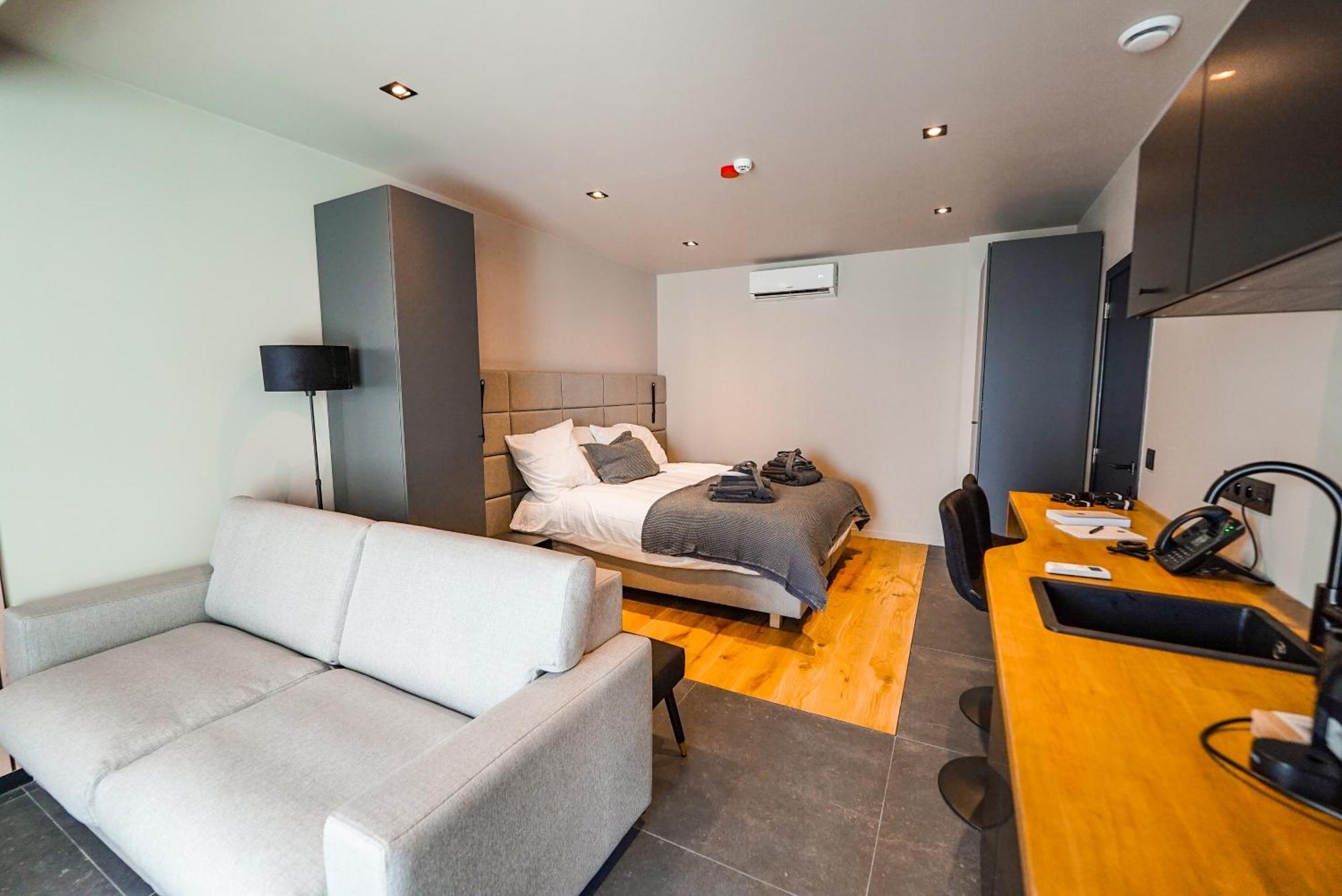 Hotel Mezza Notte Ронсе Экстерьер фото