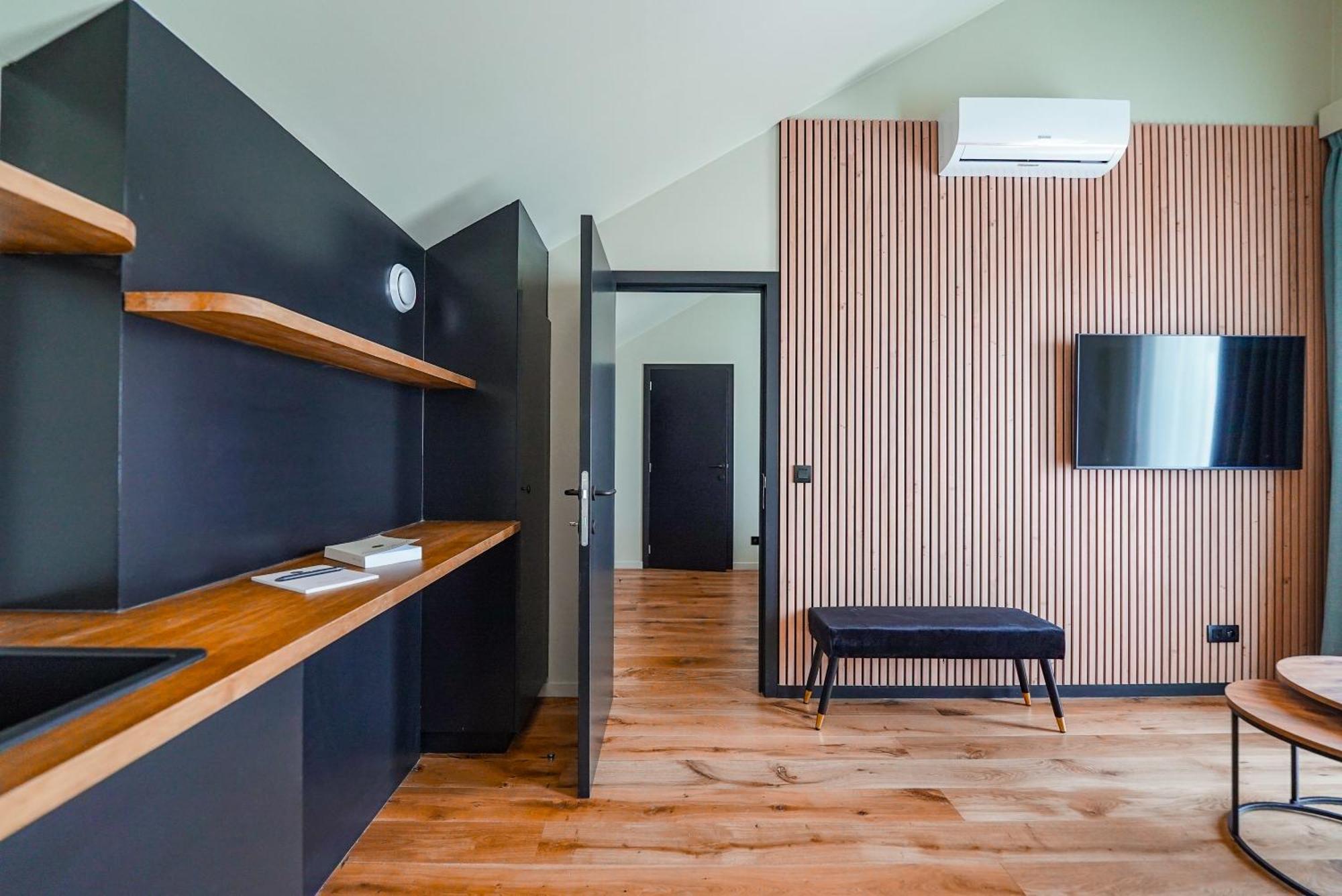 Hotel Mezza Notte Ронсе Экстерьер фото